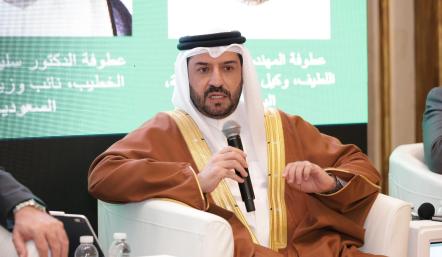 وكيل شؤون الزراعة والثروة الحيوانية يشارك في الحوار الإقليمي الزراعي بالأردن