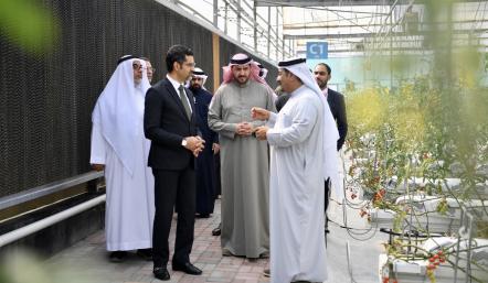 وزير شؤون البلديات والزراعة يزور مشروع دار أكو للاستزراع في هورة عالي ويتفقد أقسام الإنتاج